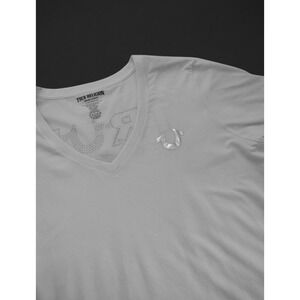 True Religion Tee Women's 3XL White Foil Logo  Outline Crystal V Neck Short Slvs